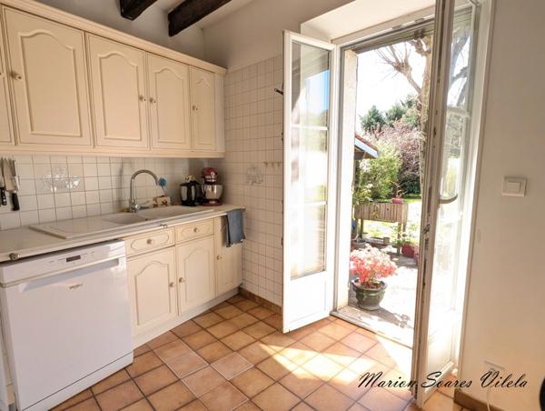 Authentique briarde de caractère au cœur d’un hameau paisible – 6 P, jardin, garage ( CHAUMES-EN-BRIE 77390)