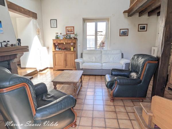 Authentique briarde de caractère au cœur d’un hameau paisible – 6 P, jardin, garage ( CHAUMES-EN-BRIE 77390)