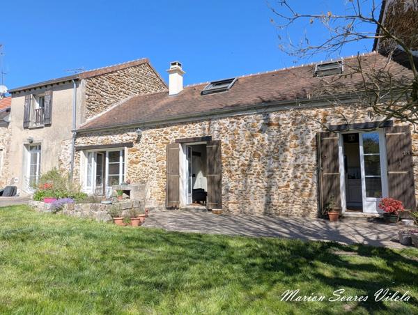 Authentique briarde de caractère au cœur d’un hameau paisible – 6 P, jardin, garage ( CHAUMES-EN-BRIE 77390)