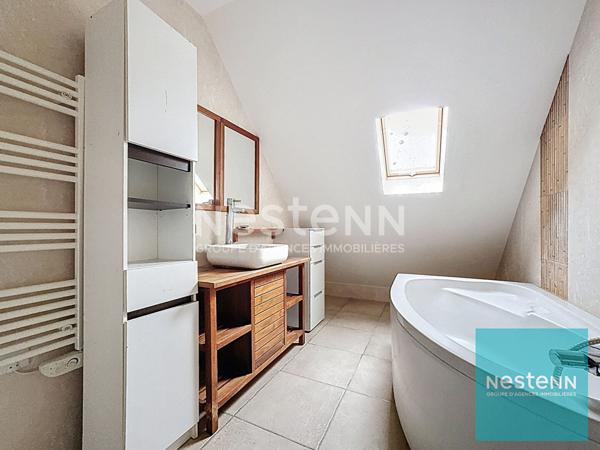 Maison familiale avec 5 chambres et un bureau à vendre à Cannes Écluse