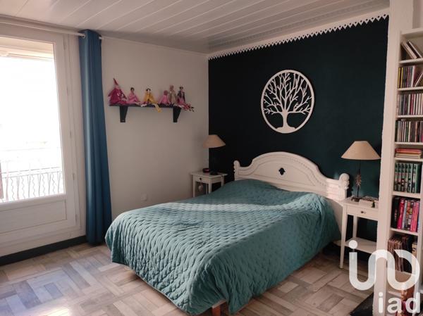 Maison 4 pièces de 123 m² à Mèze (34140)