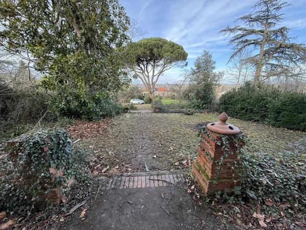 Vente                                                      Hôtel particulier
                        
                     7 pièces                      265 m2                     à Carmaux