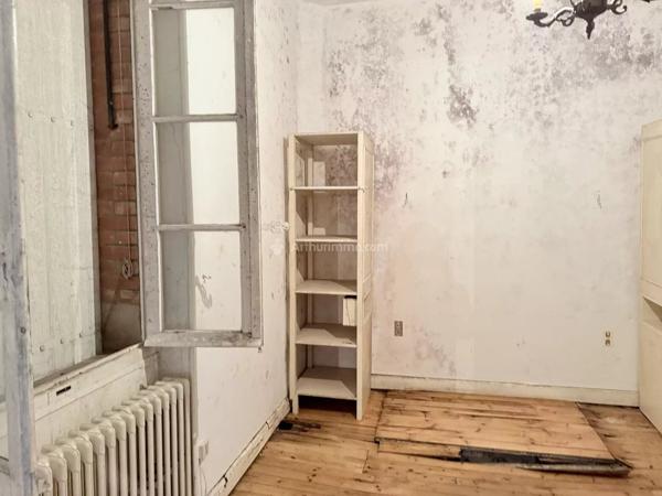 Vente                                                      Hôtel particulier
                        
                     7 pièces                      265 m2                     à Carmaux