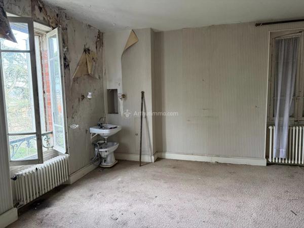 Vente                                                      Hôtel particulier
                        
                     7 pièces                      265 m2                     à Carmaux