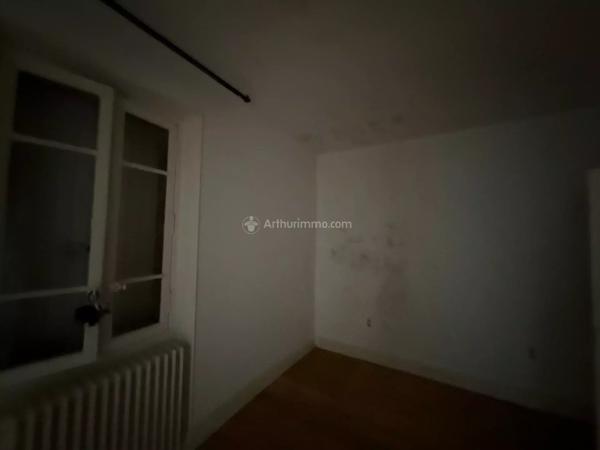 Vente                                                      Hôtel particulier
                        
                     7 pièces                      265 m2                     à Carmaux
