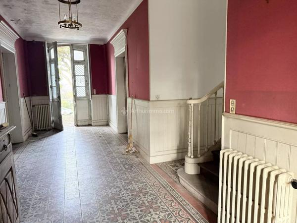 Vente                                                      Hôtel particulier
                        
                     7 pièces                      265 m2                     à Carmaux