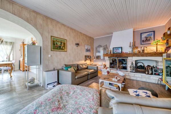 Magnifique vue sur la campagne. Maison de caractère sur près d'1 hectare à quelques pas de Saint Pie