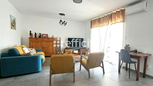 Maison
         3 pièces
        - 70 m² 295 000 € *