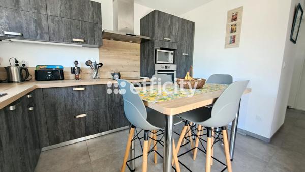 Maison
         3 pièces
        - 70 m² 295 000 € *