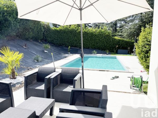 Maison à vendre 6 pièces 191 m² Saint-Genest-Lerpt