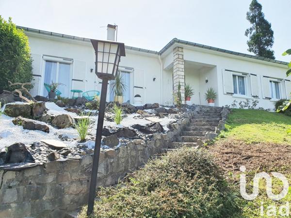 Maison à vendre 6 pièces 191 m² Saint-Genest-Lerpt