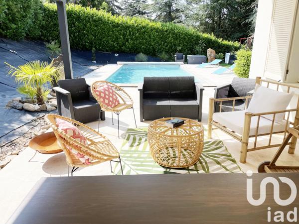 Maison à vendre 6 pièces 191 m² Saint-Genest-Lerpt