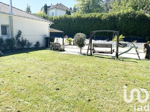 Maison à vendre 6 pièces 191 m² Saint-Genest-Lerpt