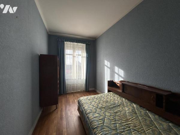 Maison ancienne en pierre au coeur du bourg