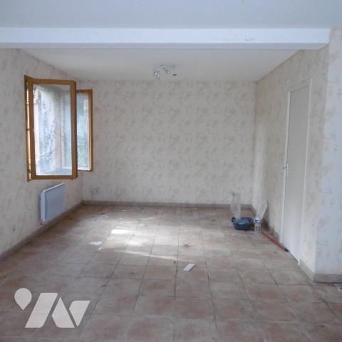 MAISON INDIVIDUELLE A RENOVER, 89 m², proximité de Saint-Quentin, 2 chambres