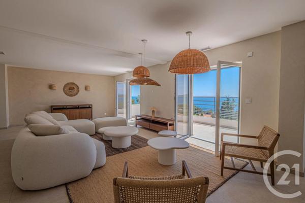 Maison à vendre  8 pièces - 230,09 m2 ROQUEBRUNE SUR ARGENS - 83