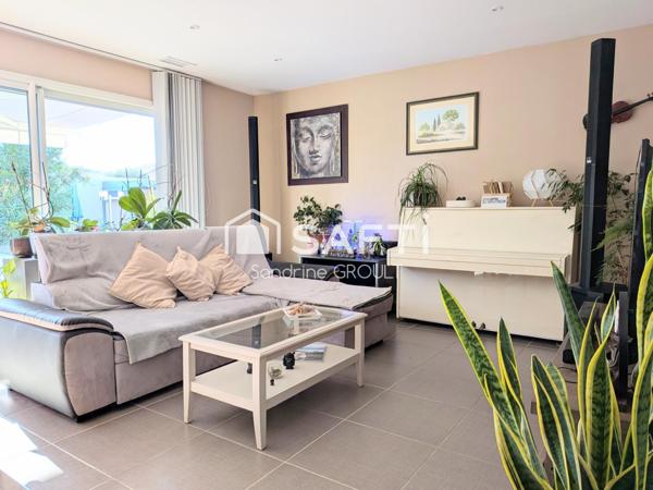 AGREABLE VILLA PLAIN PIED 126m², 4 CHAMBES avec PISCINE ET GARAGE