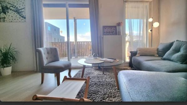 Beaujoire -  Au coeur d'une copropriété récente, appartement T3 s'ouvrant sur une grande terrasse. Parking en sous sol.