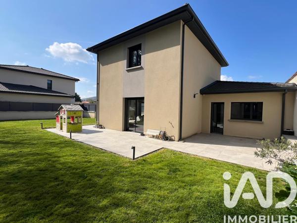 Maison à vendre 5 pièces 115 m² Neuville-sur-Saône