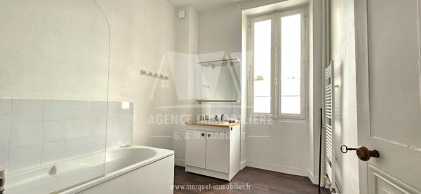 ANGOULEME - ENTRE VICTOR HUGO ET LA BUSSATTE - MAISON DE VILLE AVEC JARDIN, TERRASSE ET GARAGE