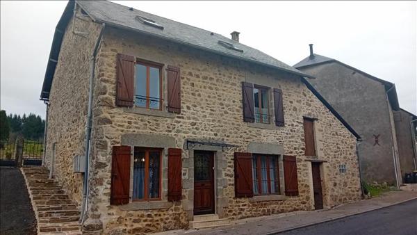 Maison à vendre |  Meilhards |  5 pièces | 160 m²