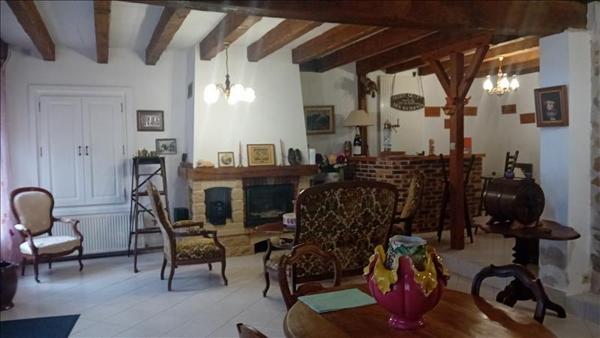 Maison à vendre |  Meilhards |  5 pièces | 160 m²