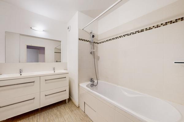 T4 AVEC PLACE DE PARKING – BOIS-BLANCS / EURATECHNOLOGIES