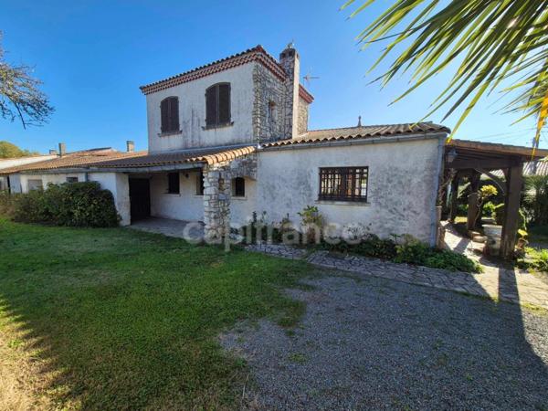 Maison à vendre 4 pièces ROYAN (17) - Terrain de 1427m²
