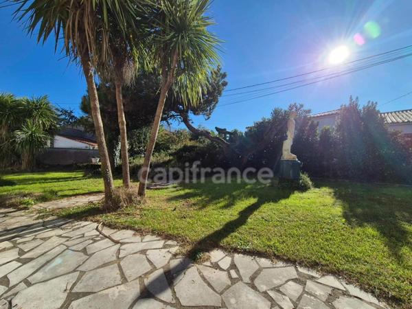 Maison à vendre 4 pièces ROYAN (17) - Terrain de 1427m²