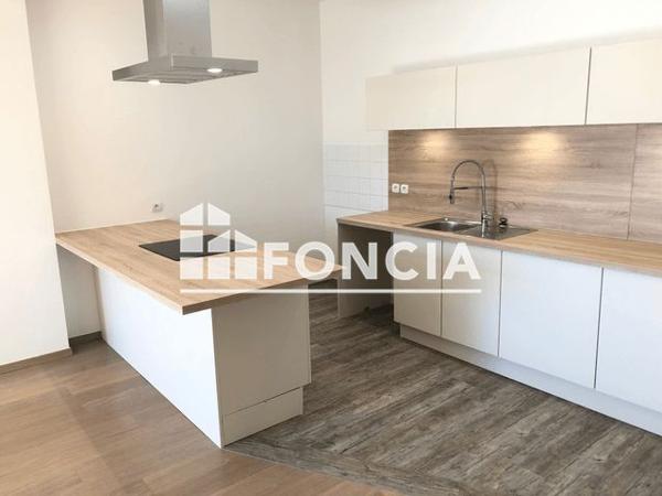 Location Appartement 3 pièces 77.4 m² - 9/101 PLACE DU GENERAL DE LECLERC Laon 02000