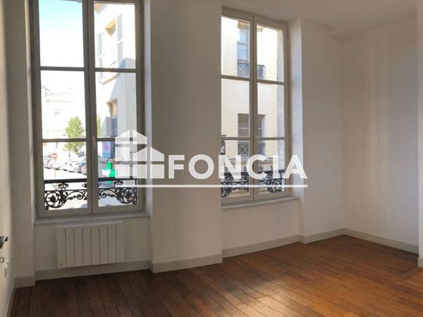 Location Appartement 3 pièces 77.4 m² - 9/101 PLACE DU GENERAL DE LECLERC Laon 02000
