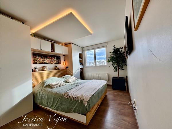 MAISON À VENDRE - 86 m² – VUE REMARQUABLE SUR L’ESTUAIRE – 2 chambres – 2 garages – secteur sainte-Cécile