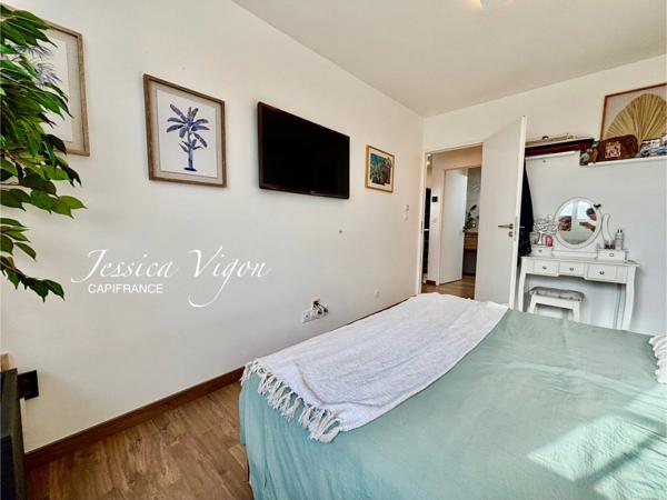 MAISON À VENDRE - 86 m² – VUE REMARQUABLE SUR L’ESTUAIRE – 2 chambres – 2 garages – secteur sainte-Cécile