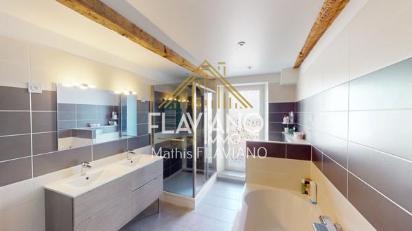 Barcelonnette (04400) APPARTEMENT T3 TRAVERSANT REFAIT À NEUF - CENTRE-VILLE - BARCELONNETTE