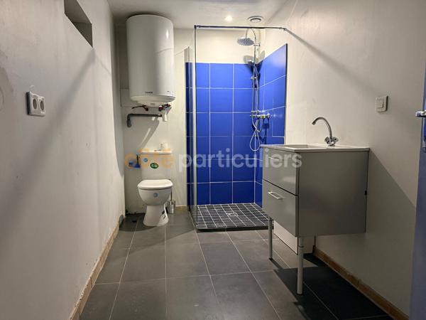 Location Parking / box87 m² - LUNEL (34400)