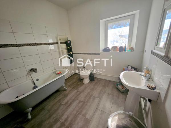 Ancienne bergerie divisée et entièrement rénovée