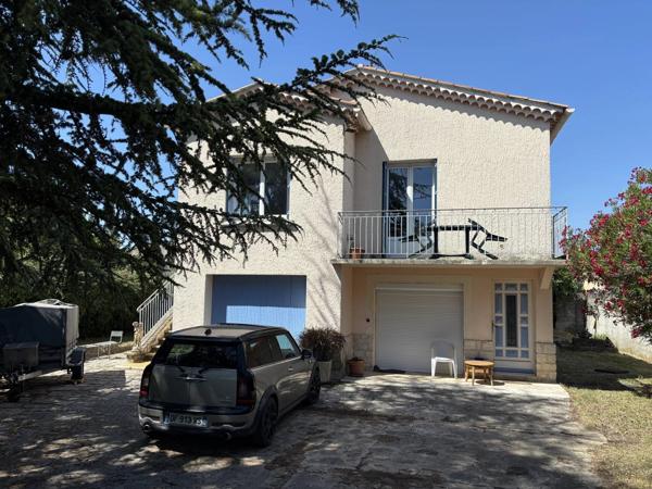 Vente                                                      Maison
                        
                     7 pièces                                         à Carpentras