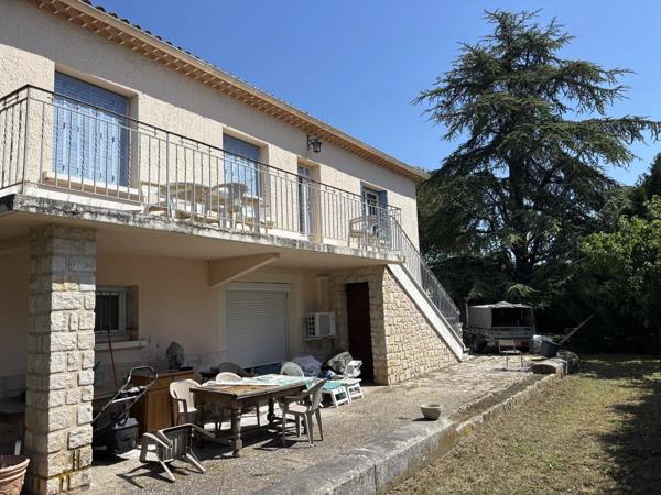 Vente                                                      Maison
                        
                     7 pièces                                         à Carpentras