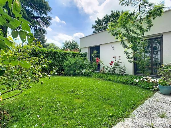 APPARTEMENT DANS RESIDENCE SECURISEE AVEC ASCENSCEUR 3 CHAMBRES, JARDIN SUD, STATIONNEMENT VILLENEUVE D ASCQ