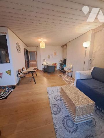 Tavers, Maison restaurée, Loiret (45)

Du charme à tous les étages: Maison de bourg Renaissance...