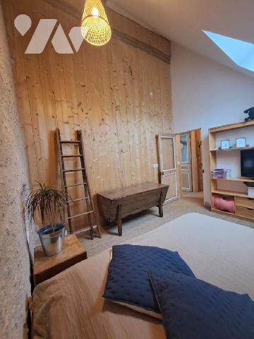 Tavers, Maison restaurée, Loiret (45)

Du charme à tous les étages: Maison de bourg Renaissance...