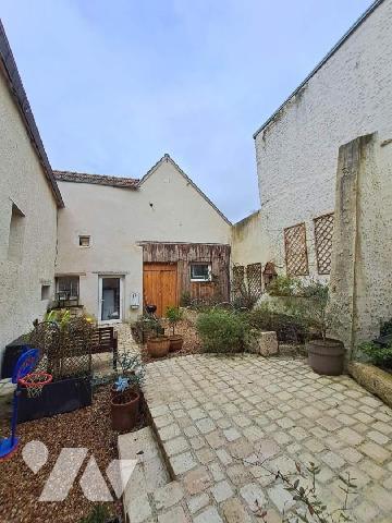 Tavers, Maison restaurée, Loiret (45)

Du charme à tous les étages: Maison de bourg Renaissance...