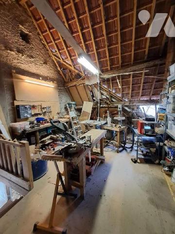 Tavers, Maison restaurée, Loiret (45)

Du charme à tous les étages: Maison de bourg Renaissance...