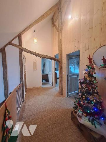 Tavers, Maison restaurée, Loiret (45)

Du charme à tous les étages: Maison de bourg Renaissance...