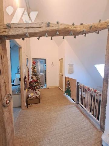 Tavers, Maison restaurée, Loiret (45)

Du charme à tous les étages: Maison de bourg Renaissance...