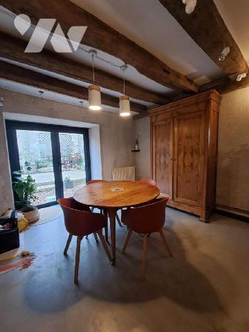 Tavers, Maison restaurée, Loiret (45)

Du charme à tous les étages: Maison de bourg Renaissance...