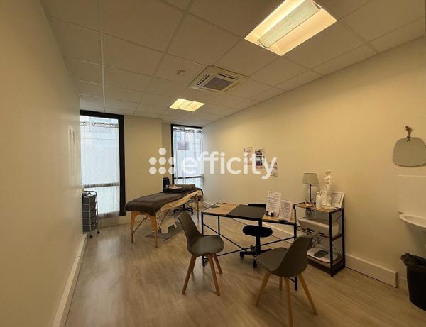 Local Commercial 6 pièces - 120 m²