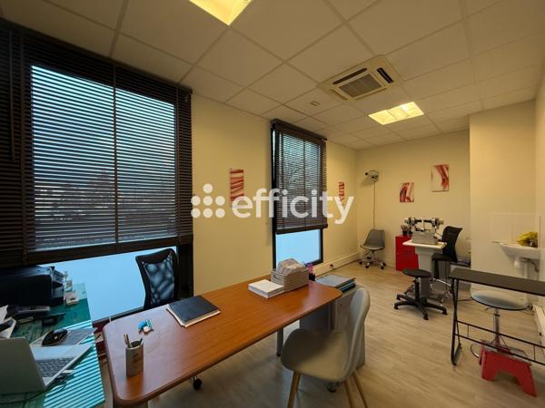 Local Commercial 6 pièces - 120 m²