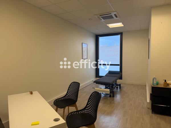 Local Commercial 6 pièces - 120 m²