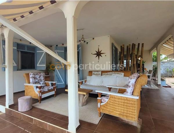 Vente
                Maison126 m² - 4 Pièces -
                    Sainte-Anne (97180)